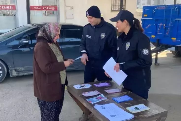 Osmaniye’de Polis Dolandırıcılığa Karşı Vatandaşları Uyardı